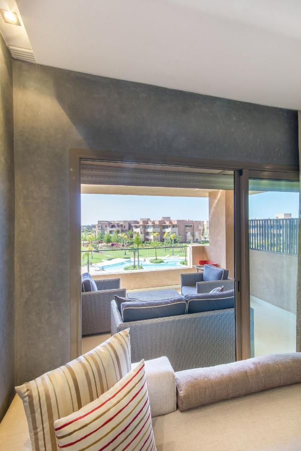 Lumineux Et Vue Degagee Sur Piscine A Prestigia Apartamento Marraquexe Exterior foto