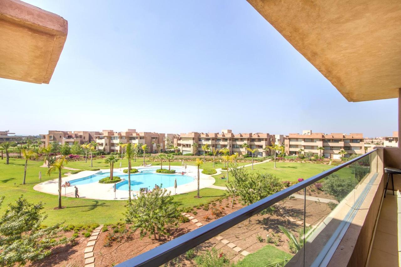 Lumineux Et Vue Degagee Sur Piscine A Prestigia Apartamento Marraquexe Exterior foto