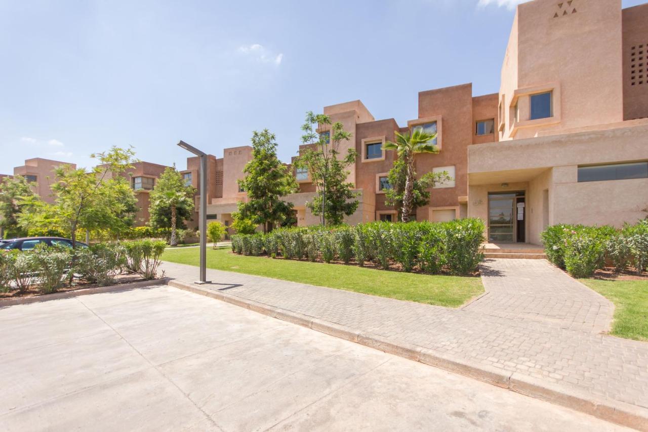 Lumineux Et Vue Degagee Sur Piscine A Prestigia Apartamento Marraquexe Exterior foto